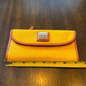 Dooney & Bourke Leather wallet - Excellent condition